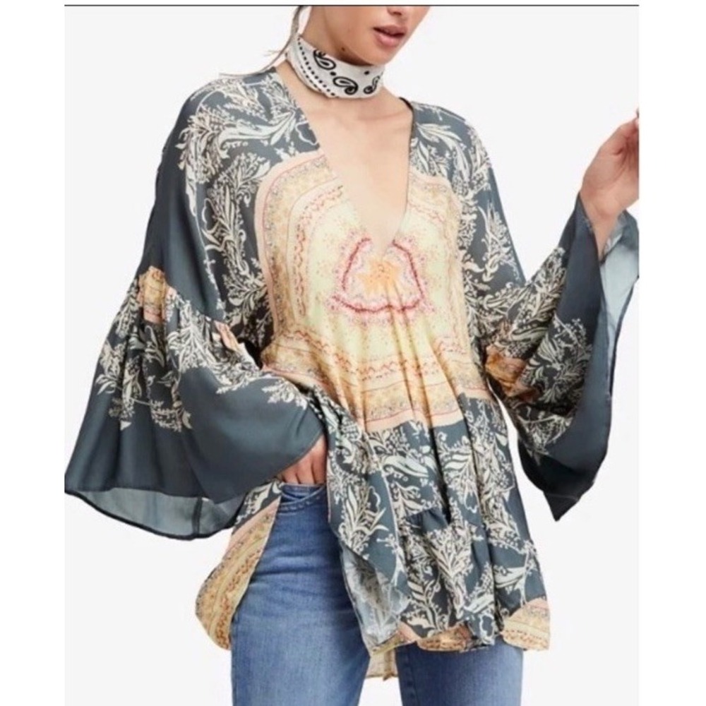 Free People Blouse Sunset Dreams S Grey Boho Floral Bell Sleeve Earthy Hippie